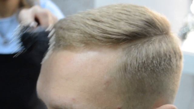Мастер-класс мужской стрижки | Как сделать Low fade смотреть онлайн