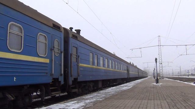 Электровоз ЧС2-640 с поездом №26 Киев — Кисловодск смотреть онлайн