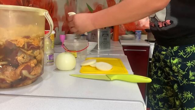 Шашлык очень вкусно ребят смотреть онлайн