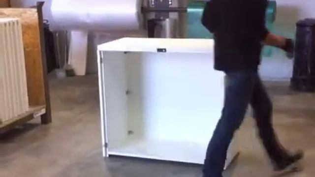 montaggio mobiletto.m4v смотреть онлайн