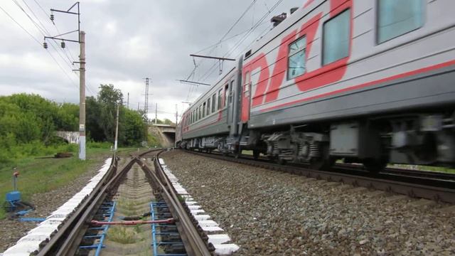 ЭП1М-392 С пассажирским поездом выходит на перегон Нижний Новгород-Толоконцево смотреть онлайн