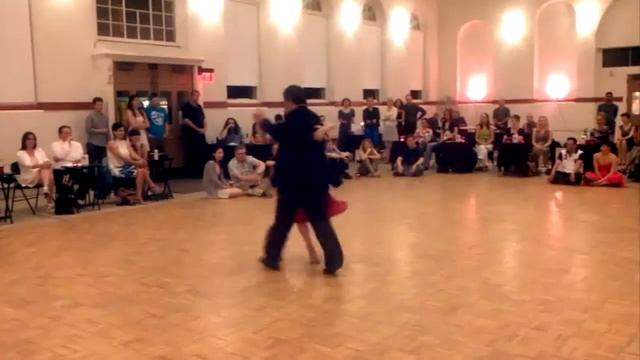 Milonga by Daniela and Luis: "La Cicatriz" by Juan D'Arienzo смотреть онлайн