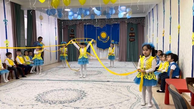 16 желтоқсанға, Республика күніне арналған би. Шаңырақ биі. Танец на 16 декабря смотреть онлайн