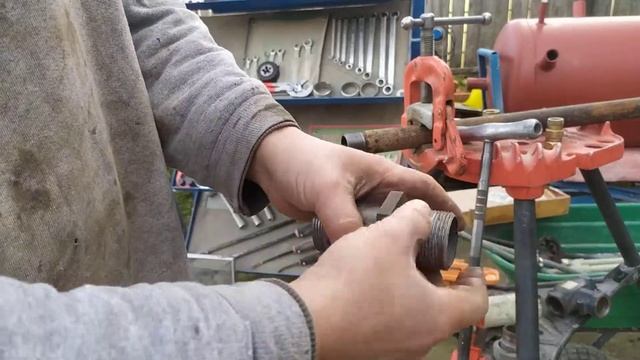 Трубниэ тиски Ridgid 40 A монстр труборез Ridgid 44 S