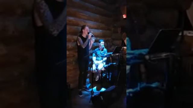 Крутой и Аллегрова “Столик на двоих” смотреть онлайн