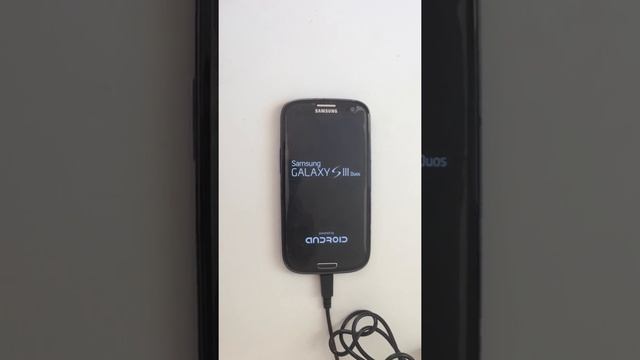 Galaxy s3 duos мигает экран. У кого какие догадки? смотреть онлайн