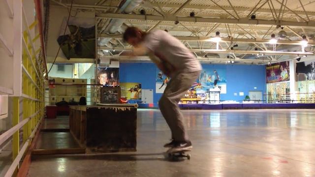 Иван РОЛЛЕРДРОМ commercial смотреть онлайн