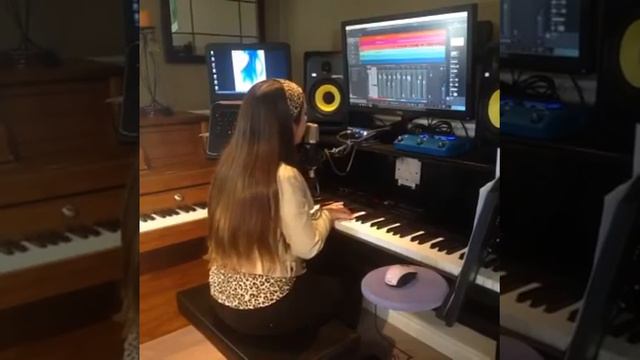 All by myself-Eric Carmen(cover) by Daniella Vega смотреть онлайн