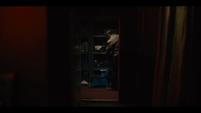 ТРЕШ ОБЗОР фильма Наблюдающий | Одиночество в Бухаресте™ смотреть онлайн