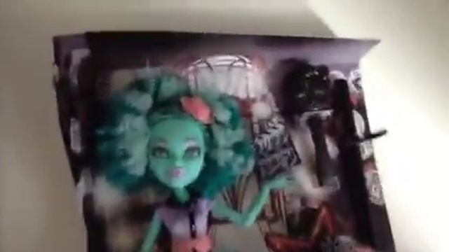 Обзор на куклу монст хай Хани Свомп. смотреть онлайн