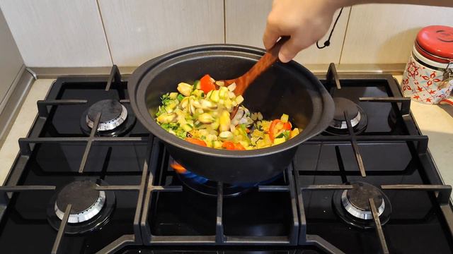 Rețetă Mussel Stew - Slow Cooker Morphy Richards Sear and Stew Rose Gold смотреть онлайн