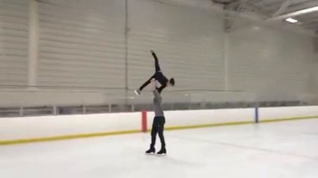 Eric and Vanessa смотреть онлайн