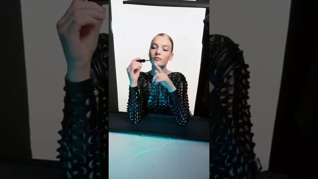 ?43129 Тушь 360° с эффектом накладных ресниц THE ONE от Орифлэйм смотреть онлайн