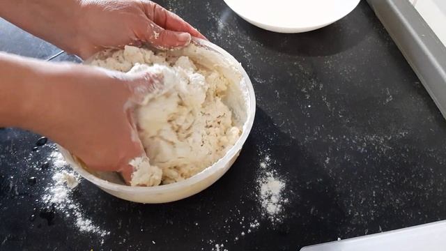 Творожный мини штоллен. Супер рецепт. Быстро и просто. Без дрожжей, без расстойки и долгого замеса смотреть онлайн