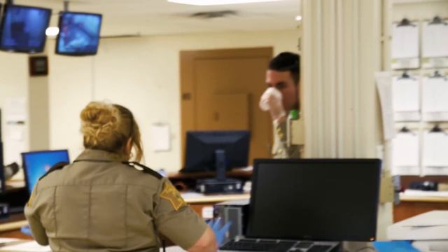 60 Days In: From Inmate to Officer - A Familiar Face (Bonus Episode) | A&E смотреть онлайн