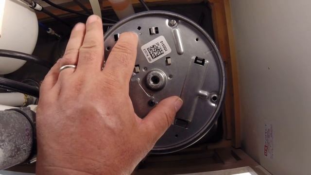 Garbage Disposal Repair - How To Reset Your Garbage Disposal With A Reset Button смотреть онлайн