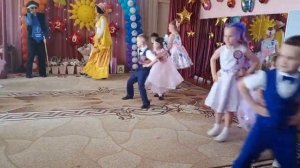 танец в детском саду «День непослушания», подготовительная группа «Фиалка», муз.рук. Финогенова Н.Г