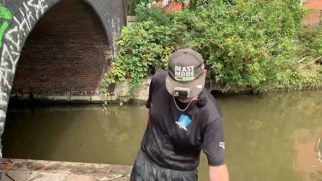 IT'S THE SOUND OF THE POLICE.. AGAIN!!! MAGNET FISHING #204 смотреть онлайн