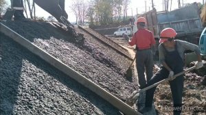 Укладка бетона на наклонной поверхности.