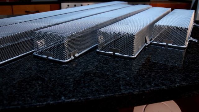 LampGuardPro, Easy To Use UV Lamp Cage By Arcadia Reptile!! Full Video смотреть онлайн
