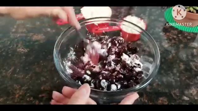 Вишневый пирог ? Легко и очень просто. Просто пальчики оближешь)??Cherry pie that melts in your mou смотреть онлайн