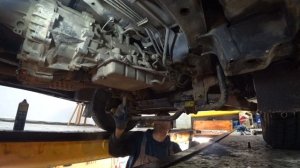 Замена масла в АКПП Toyota Noah SR-50 Общий осмотр. Техническая часть.