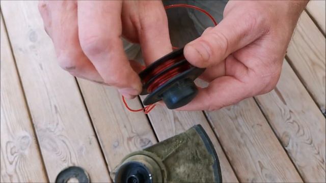 Montera/Byta Trimmertråd Meec Grästrimmer