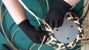 1. Плетем кашпо из ротанга своими руками! Пухляш из полумесяца.