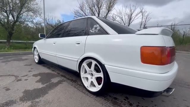 Audi 90 turbo quattro. Работа пневмоподвески. смотреть онлайн