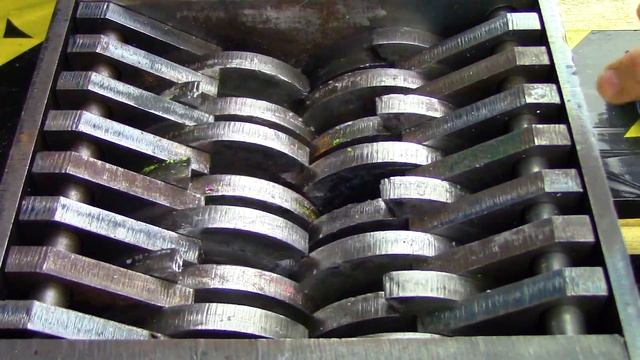 SHREDDER VS PIXAR SALLY CARRERA | SATISFYING смотреть онлайн