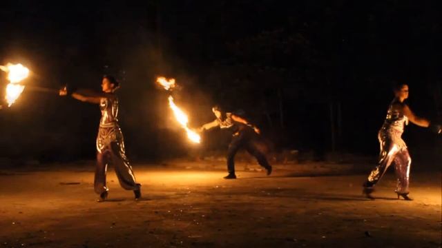 Восточное fireshow с обручем смотреть онлайн