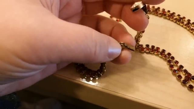 Обзор покупок на блошином рынке в Германии! Бижутерия!Много винтажной (и не очень)) бижутерии! смотреть онлайн