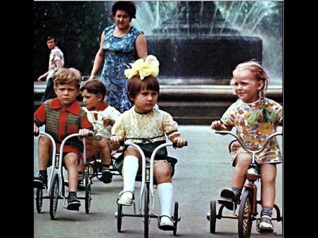 Советское ДЕТСТВО БЕЗ КОМПА И ТЕЛЕФОНОВ !!!... Как жили дети в СССР! смотреть онлайн