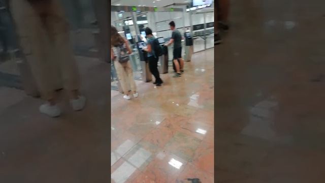 Аэропорт в Вене путь к терминал