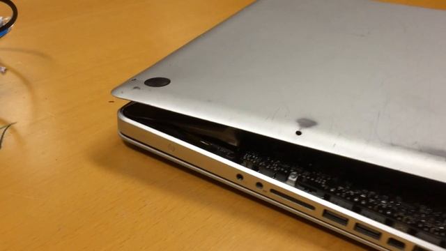 Apple MacBook Pro Battery смотреть онлайн