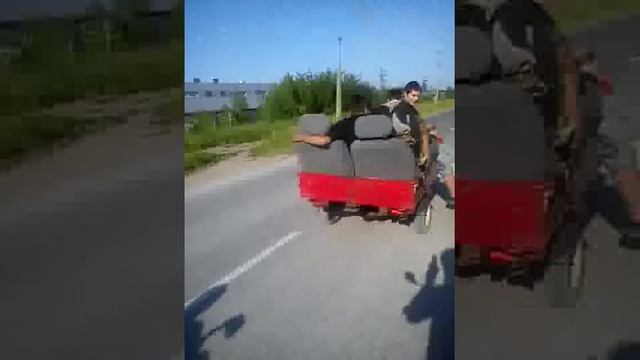 Едем купаться на муравье :-) смотреть онлайн