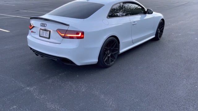 140+db Audi RS5 B8.5 Sounds смотреть онлайн