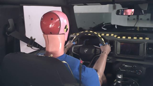 2021 Ford Bronco driver-side small overlap IIHS crash test смотреть онлайн