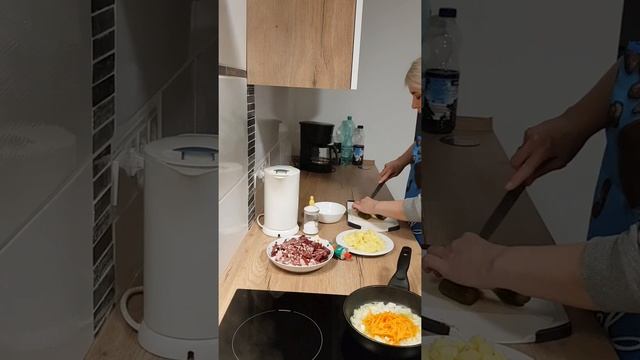 СОЛЯНКА ОЧЕНЬ ПРОСТОЙ РЕЦЕПТ- 20 МИНУТ смотреть онлайн