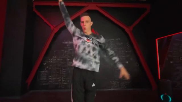 Electro dance - тренер Андрей смотреть онлайн