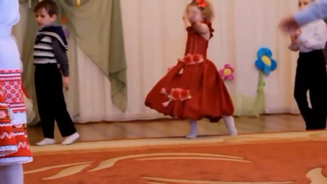 Танец " Друзья" смотреть онлайн