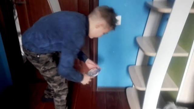 Бутылка с водой челлендж смотреть онлайн