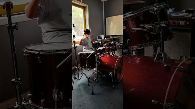 Unravel TK Tokyo Ghoul OP song drum cover смотреть онлайн