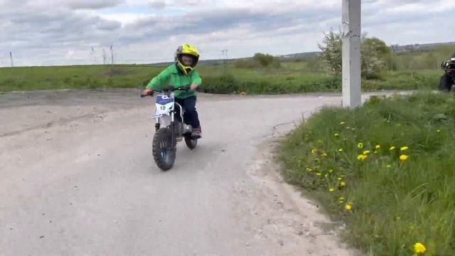 Питбайк MOWGLI MINI 4T 10/10 50cc четырехтактный для детей от 4 лет смотреть онлайн
