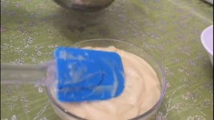 Крем пломбир:вкусный ванильный крем на заварной основе со сливками