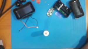 ?Замена аккумулятора кейса18650 на наушниках TWS F9?