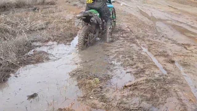 #ENDUROMEDЫ #REGULMOTOZR250 #EKONIKSPORT. ЕДЕМ ЧЕРЕЗ РЕКУ, ШТУРМУЕМ БОЛОТО. смотреть онлайн