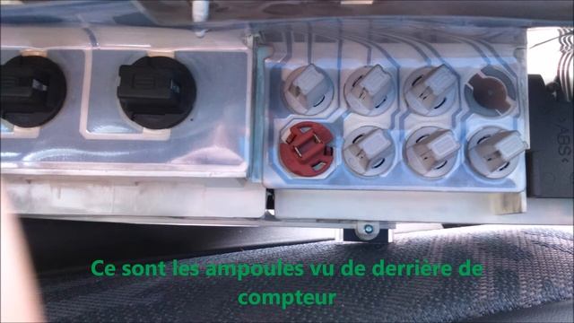 Changer ampoule tableau de bord Renault espace 3 смотреть онлайн