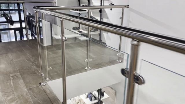 Монтаж ограждающих конструкций в салоне обуви на Арбате смотреть онлайн