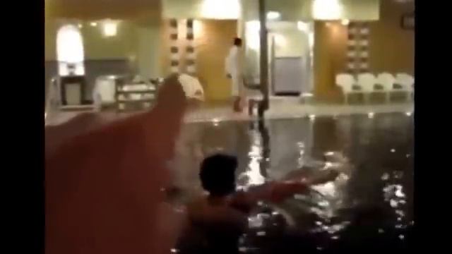 =Пьяный Симонов в бассейне!Удалённый ролик!Шок! смотреть онлайн